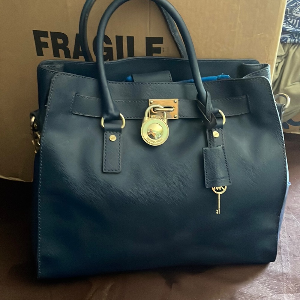 Michael kors purse